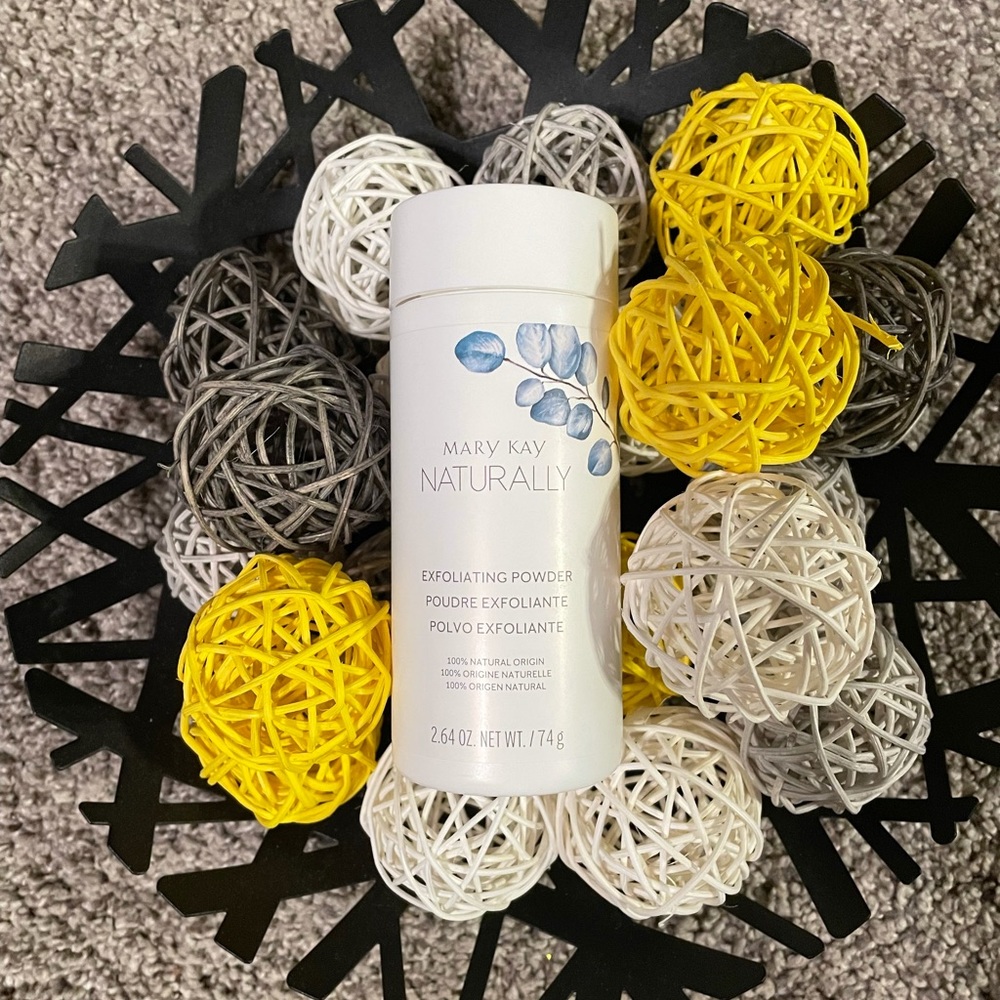Exfoliating powder